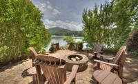 LAKE COTTAGE on deep water w/ MILLION $$ views! Newly Renovated HGTV style decor