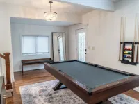 Cozy & Fun! Hot Tub - Arcade - Pool Table - 75 43" TV Hoteles en Boyne City
