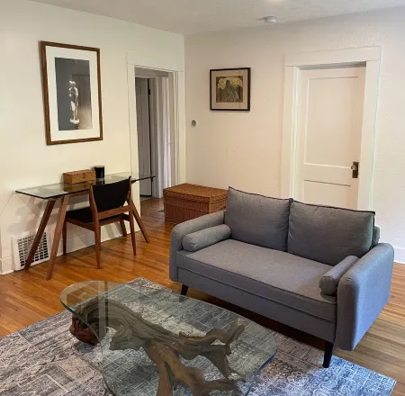 Parkside Bungalow steps away from Manito Park