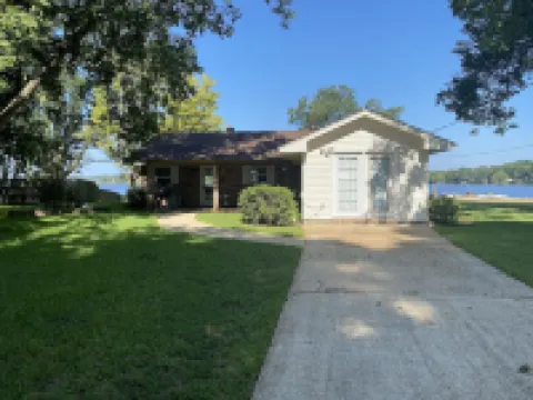 Experience Tranquility in Mercy Me Lake House on Lake d'Arbonne Hotels in Union Parish