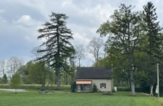 10 Minutes from Sight and Sound, Restored 1700's Home Surrounded by Farmland