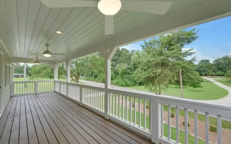 Lake Lanier Farmhouse near Olympic Rowing Venue