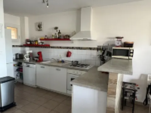 Logement Tout Confort Dans Résidence Avec Piscine