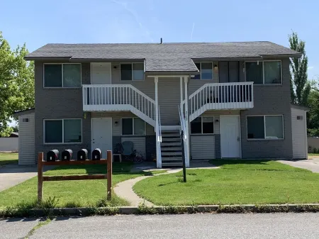 🏖 🏐 Upstairs Valley Beach Escape Apartment 🛹 💦 🏀4