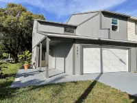 House close to Downtown Orlando has Walking trail and next to Baldwin Park Lake Hotel in zona CFE Arena