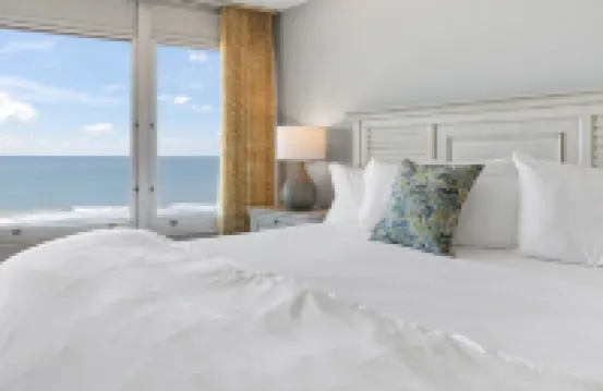 DIRECT OCEANFRONT Condo with BREATHTAKING VIEWS!