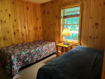 Secluded Cabin in Great Location - Close to State Parks in the Endless Mountains