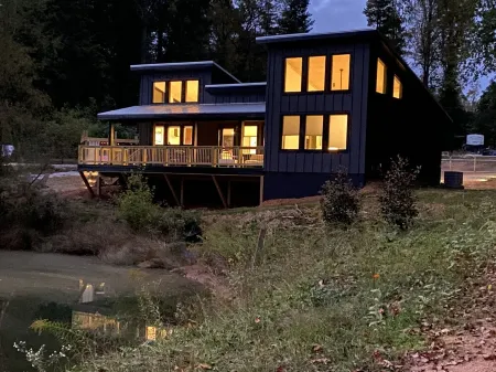 2024 Custom Home in the Blue Ridge Mtns w Hot Tub!