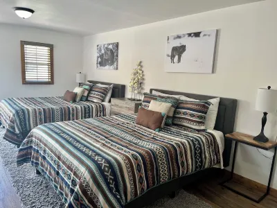Elk View Cabin 루즈벨트 아치 주변 호텔