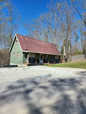 Agapé Cabin Lyfe near Cave Run Lake