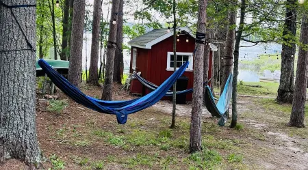 Cozy Lake front getaway -ONLY 7 min from Pictured Rocks National Lakeshore.