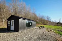 Casita: Near Wineries & Keuka Lake: 100"