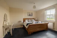 Luxury Holiday Cottage, Beach with Great Sea Views, Broad Haven, Pembrokeshire