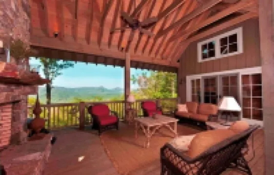 Upscale Cottage with Ultra Privacy and Spectacular View