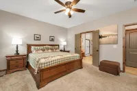 Family Style 6 Bedroom Home, 2 Pools, Luxurious Getaway!  Pristine & Relaxing!