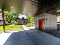 Modern Tiny Home Steps from the Heart of Fruita Hotels in Fruita