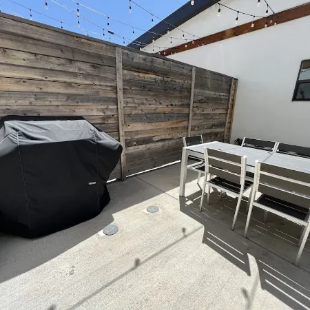 Modern 5-Bed, Clean is Priority