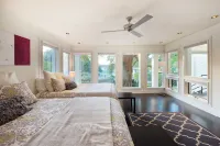 Contemporary Lake Austin Estate Minutes from Downtown - Privately Gated