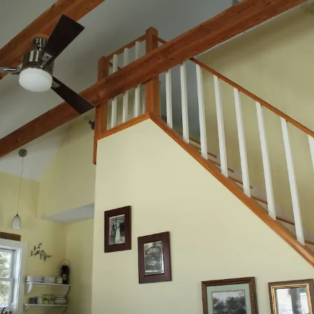 Quiet guest cottage-private setting!  Hiking, boating, swimming, wildlife near.
