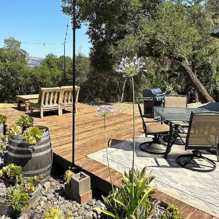 Private Cabin with Views on 16 Acre Estate