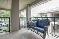 Golf Course Views, Quiet, Comfy Pet-Friendly at Holiday Hills Golf & Resort