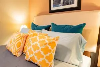 Explore Bellingham, minutes Airport WWU & Downtown Hotels near Bellingham International Airport