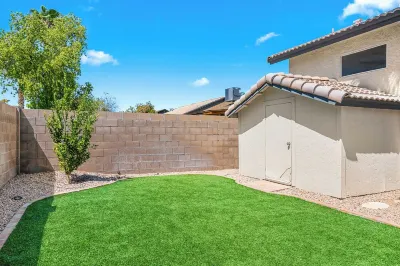Heated Pool w/ no extra fee - Spacious & Open - Near Sports Facilities