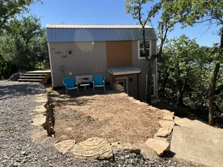 Lake Front Cabin with Private Dock!