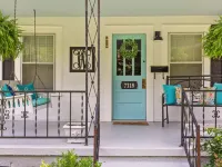 Genevieve's Cottage! Totally Renovated with all the Charm! Hotels in Hixson