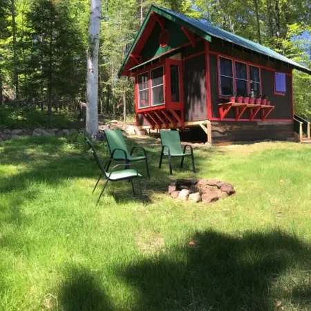 Camp Lillian Gorgeous New Cabin with Mountain Views