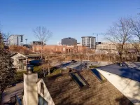 Melrose Place - Kinnick's Best Game Day Experience
