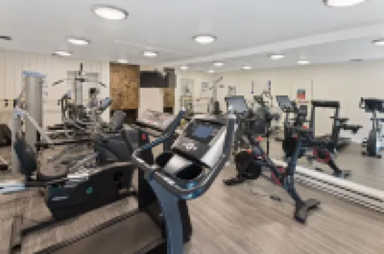 Large, Luxurious Riverfront Townhouse