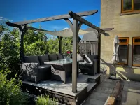 Cosy 3-bedroom home with garden and log burner, close to the City of Bath. Hoteles cerca de Wiltshire Music Centre