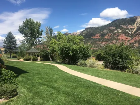 Beautiful views, North Durango Condo