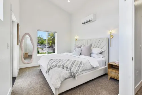 NEW Modern Luxury Downtown Talent - The Millie Haus Hotels in Talent