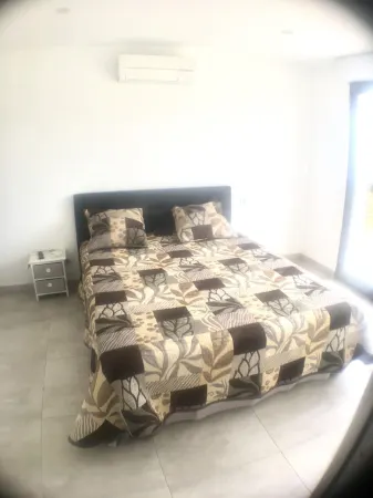 LARGE DUPLEX APARTMENT, panoramic view. quiet.