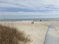 Pet Friendly 2-Bedroom Villa Just a Short Walk to Folly Field Beach Park