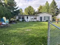 Private Waterfront, Pontoon Rental Available, Pet Friendly- Hot Tub