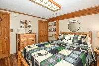 Log Cabin Retreat w/ Hot Tub, Game Room, Fire Pit