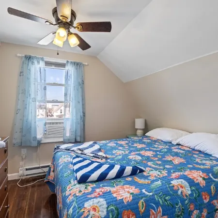 Steps to Hampton Beach and all entertainment! 4 bedrooms, pet friendly!