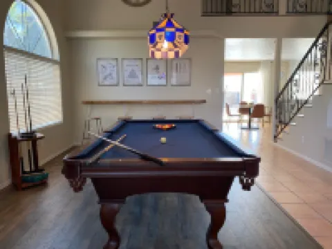 Spanish Villa w/ Pool 福瑞娜麓山酒店