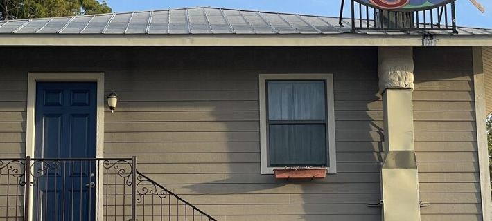 Kalua Lake Loft !   1 Bedroom - 1.5 Bath Overlooking Lake Dora Hotels in Tavares
