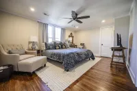 Amazing 4 Bedroom! 3 Full Bath! House in the Heart of Downtown Murfreesboro!