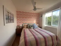 Private, bright, colourful; near beach 4; pets welcome.