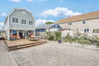 Beachfront house on Long Island Sound
