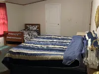 Trail Side Inn 4 bed 2 bath with trail access to 4 Hatfield-McCOY trails system