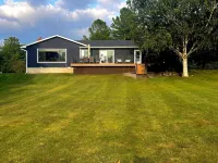 Inland Waterways Retreat! on Cheboygan River, Inside Strawberry Island Canal! Hotels in Cheboygan County