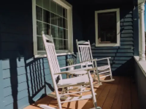 Newly renovated historical house. Walking distance to all of downtown! Hotels in Salmon