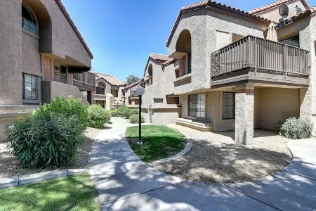 Tempe Papago 2bdrm 2ba condo by ASU Отели рядом с достопримечательностью «ASU Art Museum»