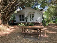 Cozy Historic Cottage on a Private Island / Real Old Florida/Close to Springs!